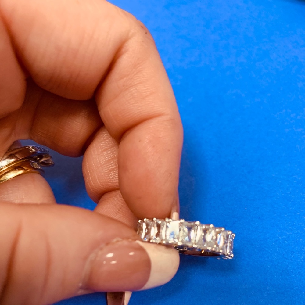 Ring - Picture 5 of 5